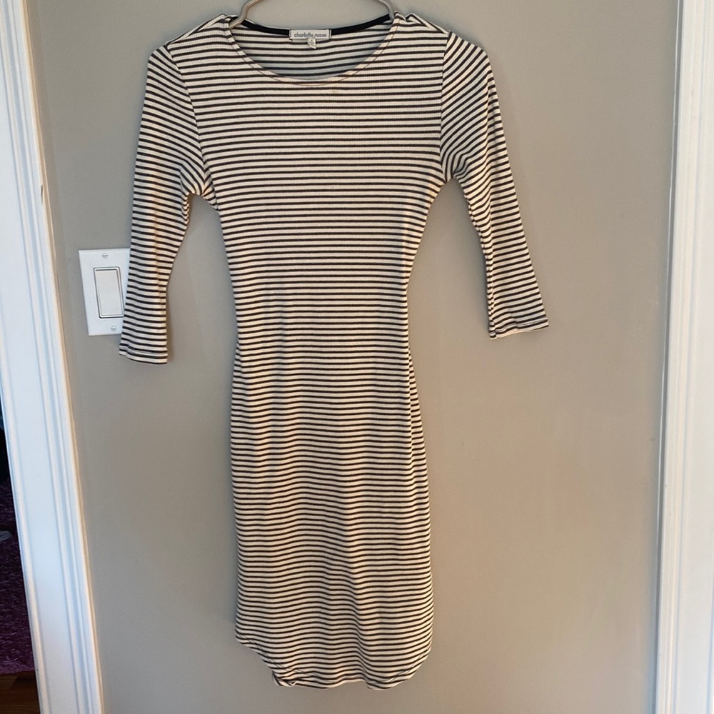 Back Cut-Out Long Sleeve Bodycon Dress